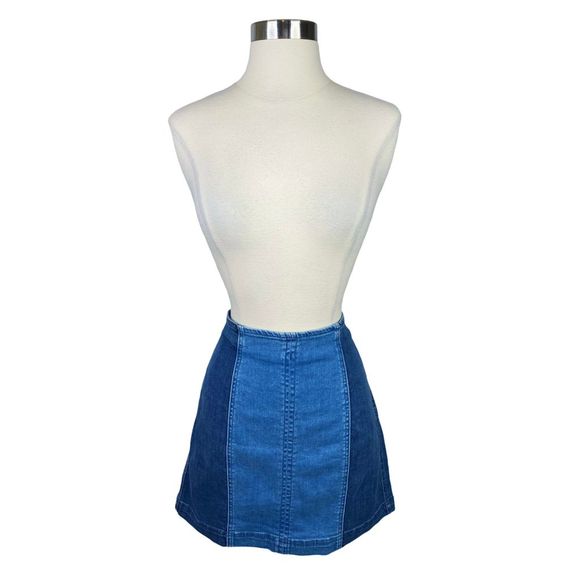 PacSun Two-Tone Denim Mini Skirt - Size Small - Picture 3 of 8